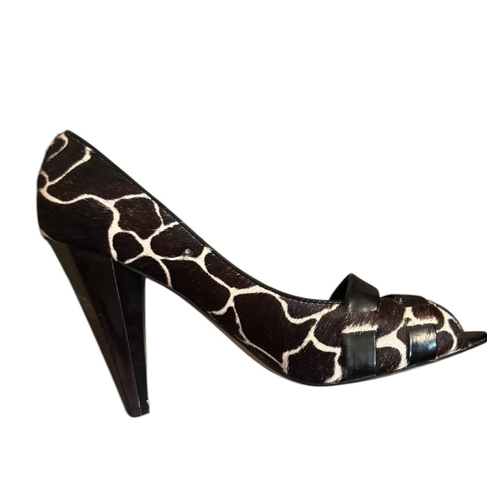 NINE WEST West leather upper size 7.5 pony hair giraffe print open toe heel EUC